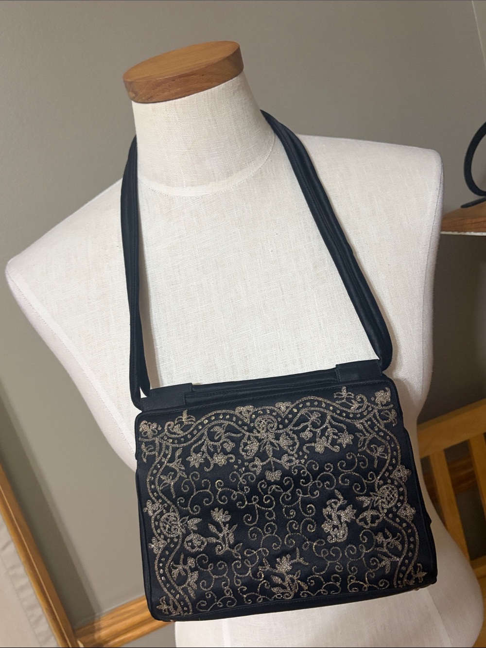 Michelle hatch New York black satin canopy embroidered handbag purse